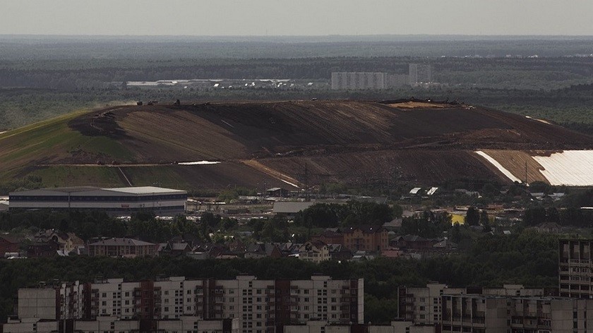 Киевский саларьево. Саларьево гора возле метро. Саларьево сверху. ТЦ Саларьево свалка. Саларьево с высоты.