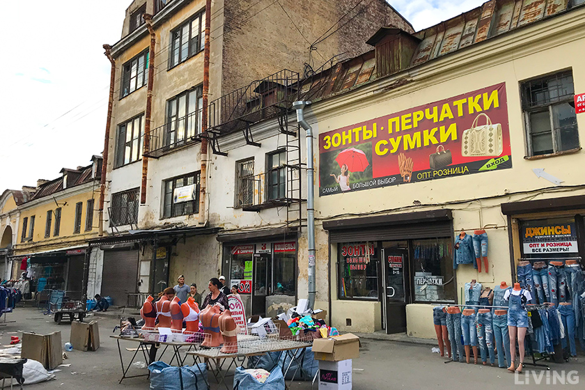 Невезучая «апрашка»: когда приведут в порядок главный рынок Петербурга?
